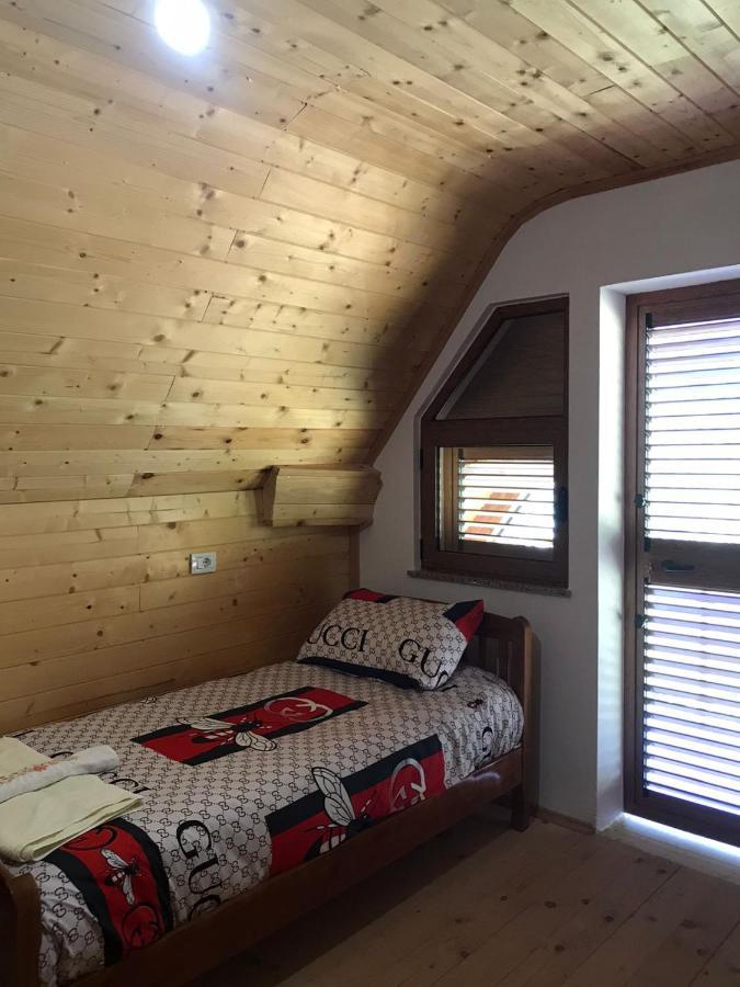Hotel Elvis Blini Thethi Esterno foto