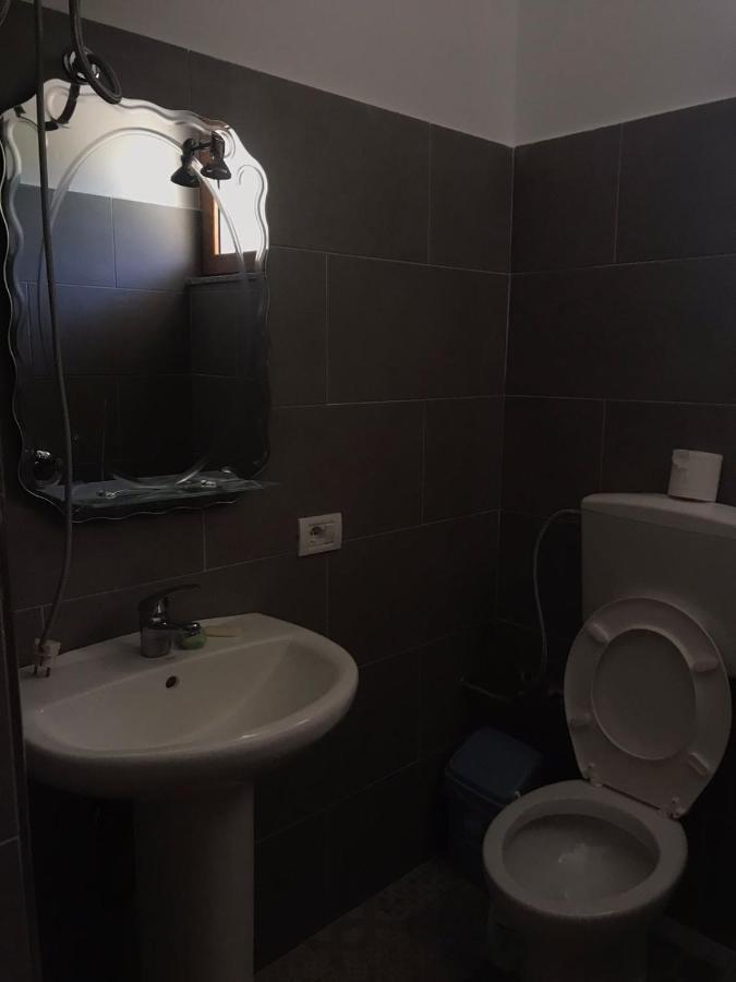 Hotel Elvis Blini Thethi Esterno foto