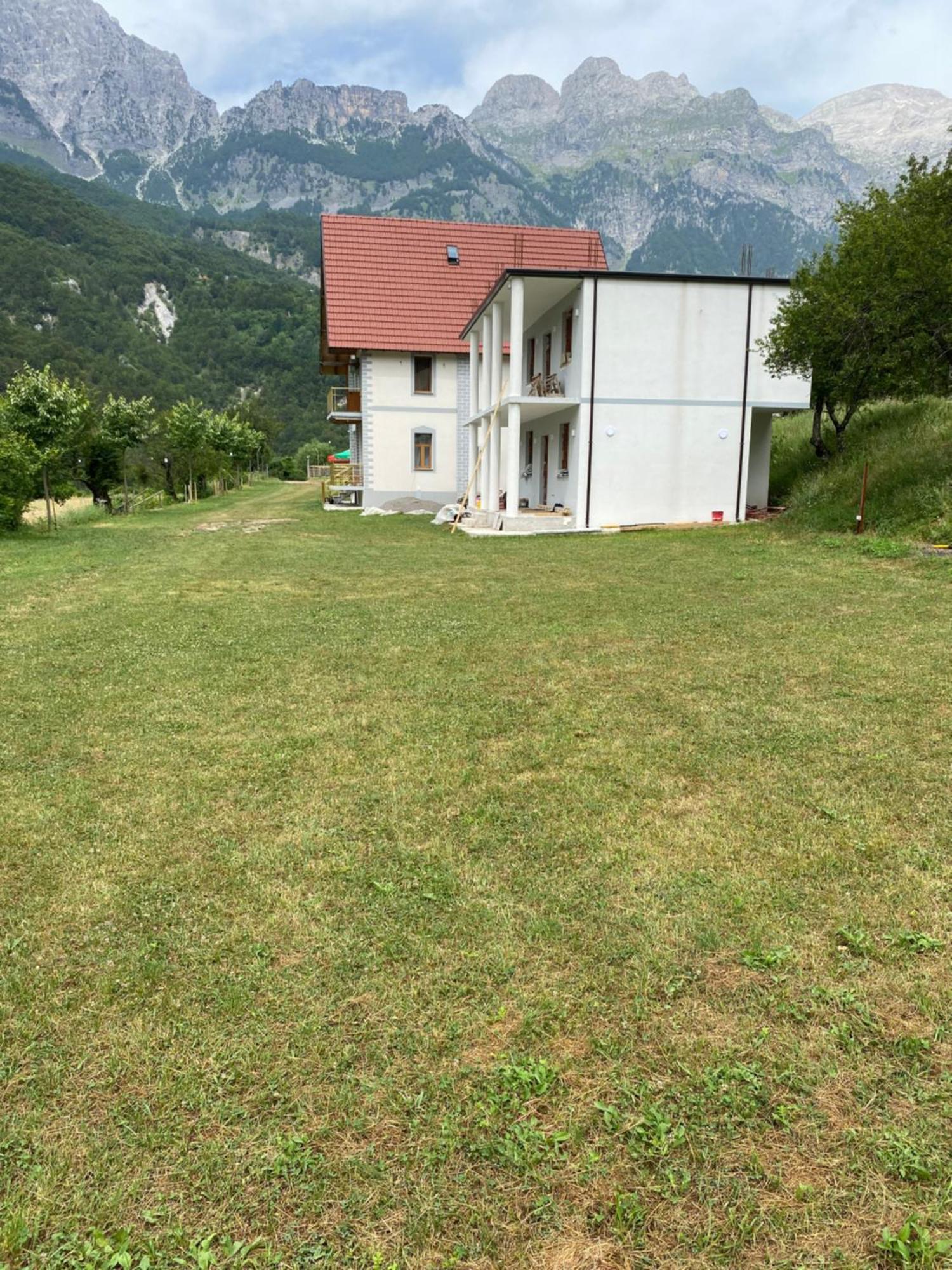 Hotel Elvis Blini Thethi Esterno foto